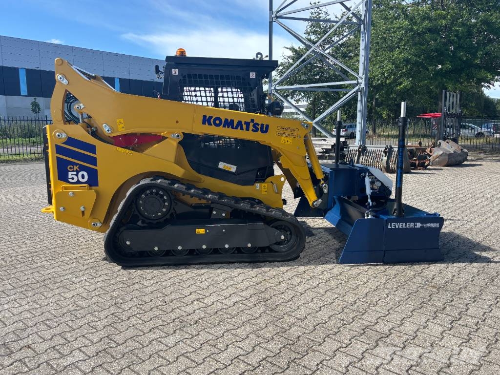 Komatsu CK50-8 スキッドステアローダー
