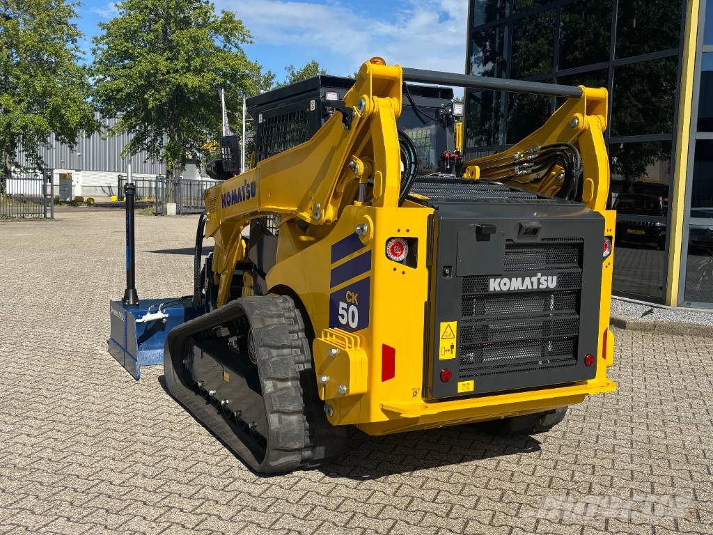 Komatsu CK50-8 スキッドステアローダー