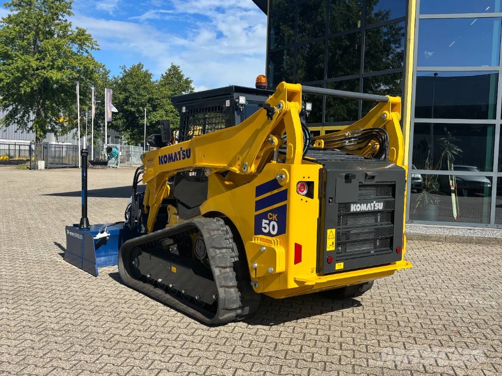 Komatsu CK50-8 スキッドステアローダー