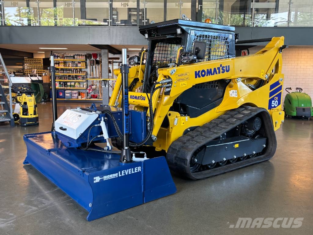 Komatsu CK50-8 スキッドステアローダー