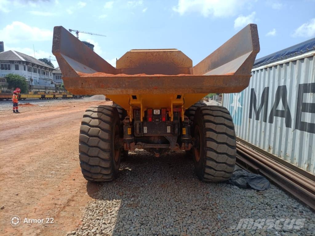 Komatsu HM300 Articulated Haulers