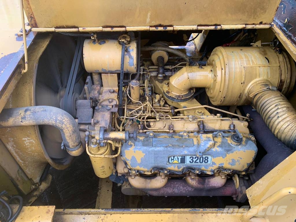 CAT VB330B Dizelski viličarji