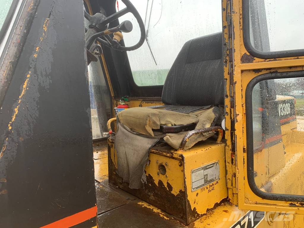 CAT VB330B Dizelski viličarji