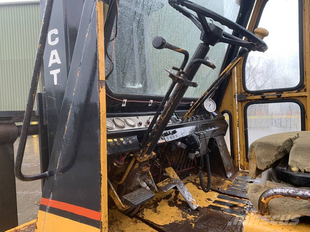 CAT VB330B Dizelski viličarji