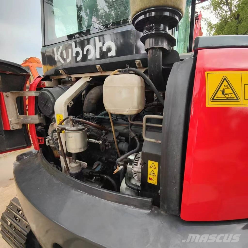 Kubota KX165 Roomikekskavaatorid
