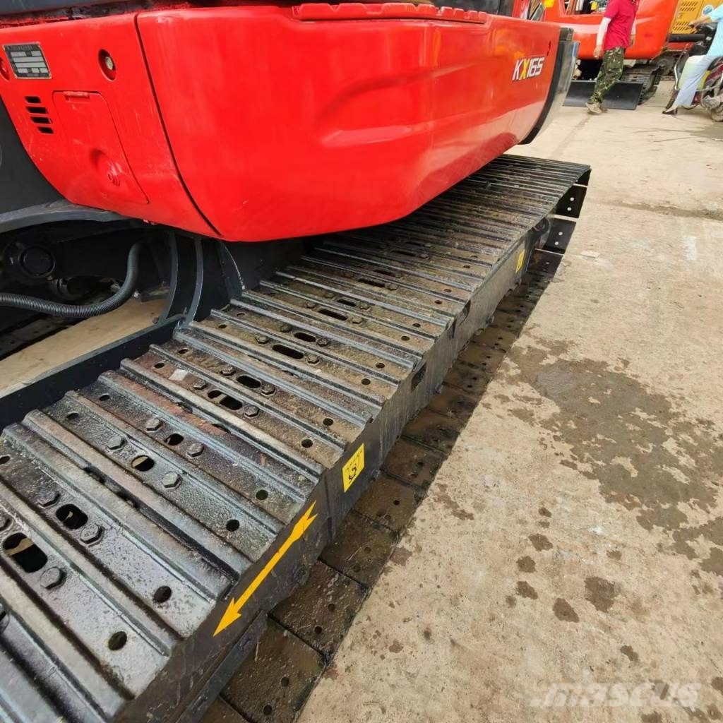 Kubota KX165 Roomikekskavaatorid