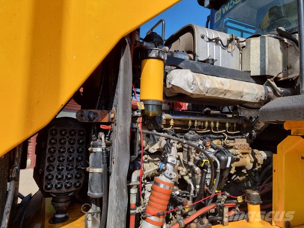 JCB 457HT Колесни товарачи