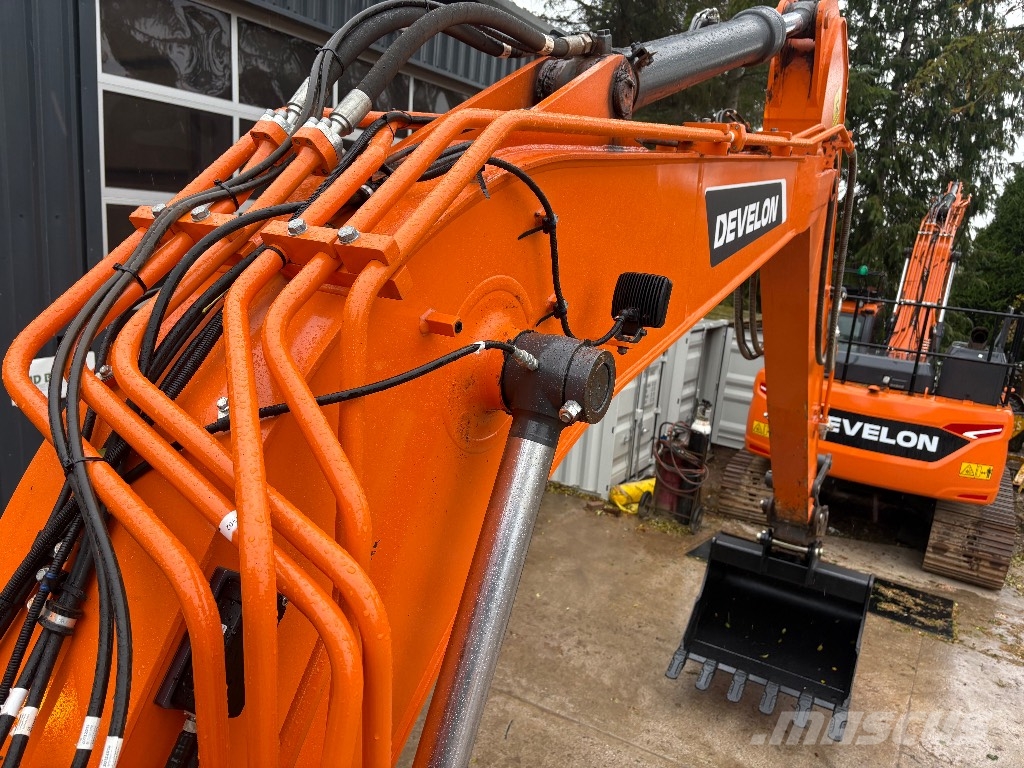 Develon DX 140 LCR-7 Lánctalpas kotrók