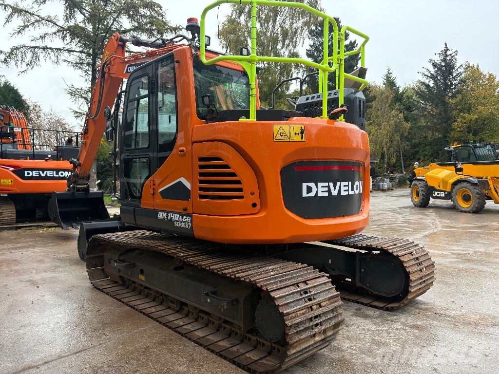Develon DX 140 LCR-7 Lánctalpas kotrók