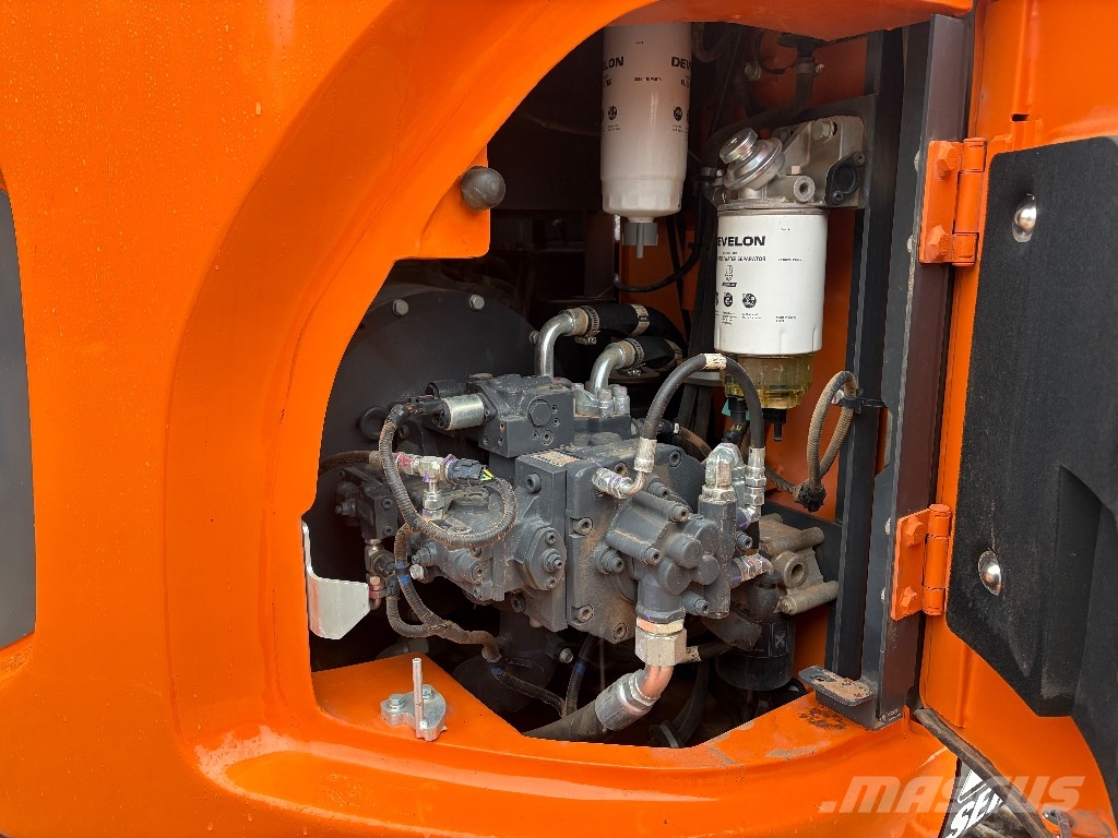 Develon DX 140 LCR-7 Lánctalpas kotrók