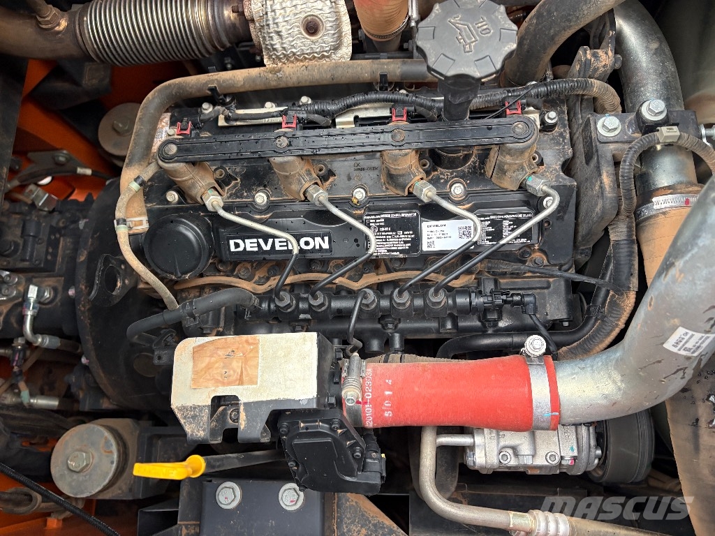 Develon DX 140 LCR-7 Lánctalpas kotrók