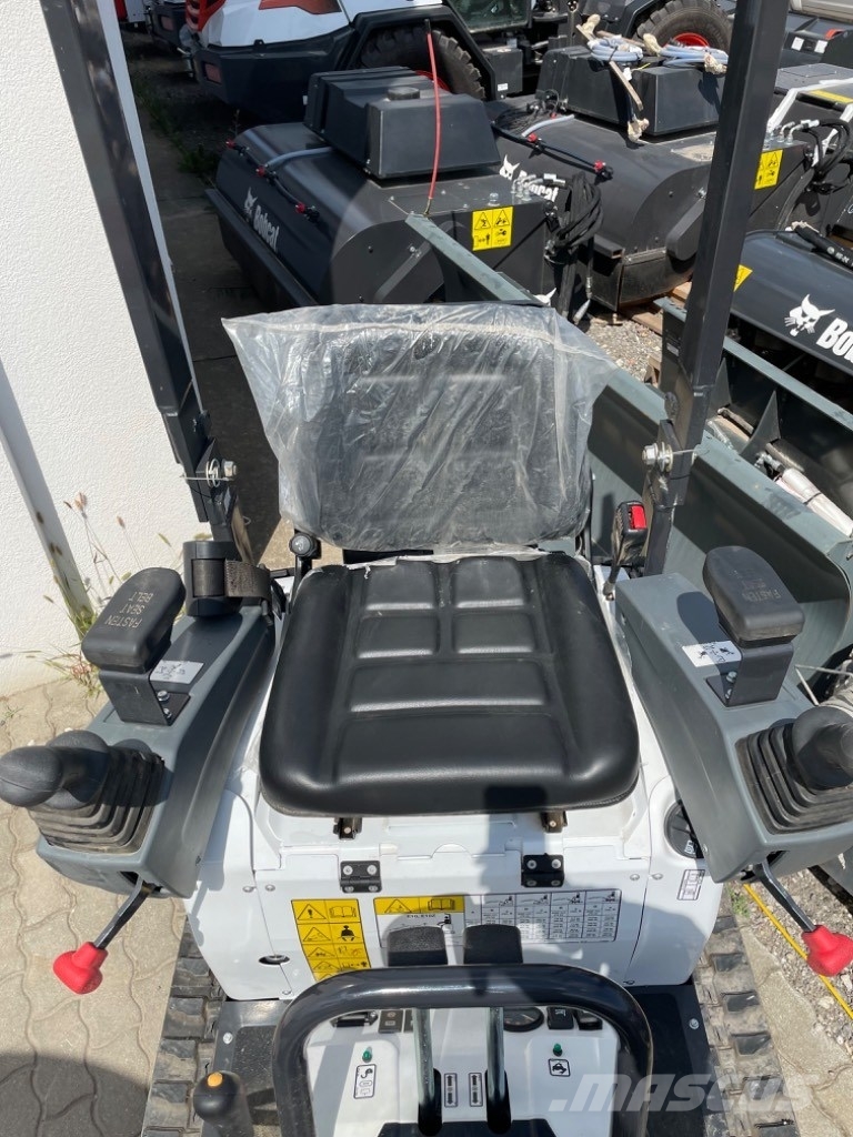 Bobcat E10z Mini kotrók < 7t