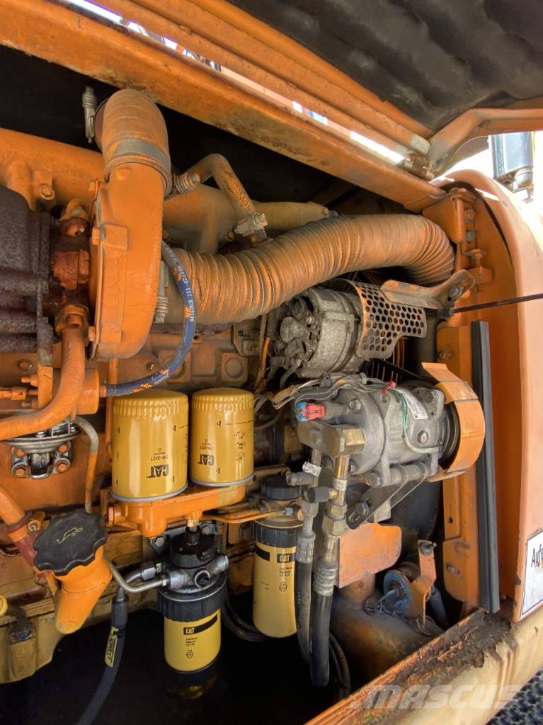 CAT M 318 C Mobilbagger