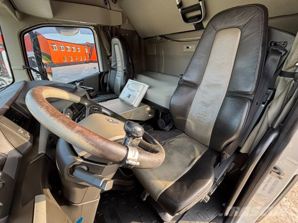 Volvo FH 500 6x2 GLOBE XL / HYDRAULICS Vilcēji