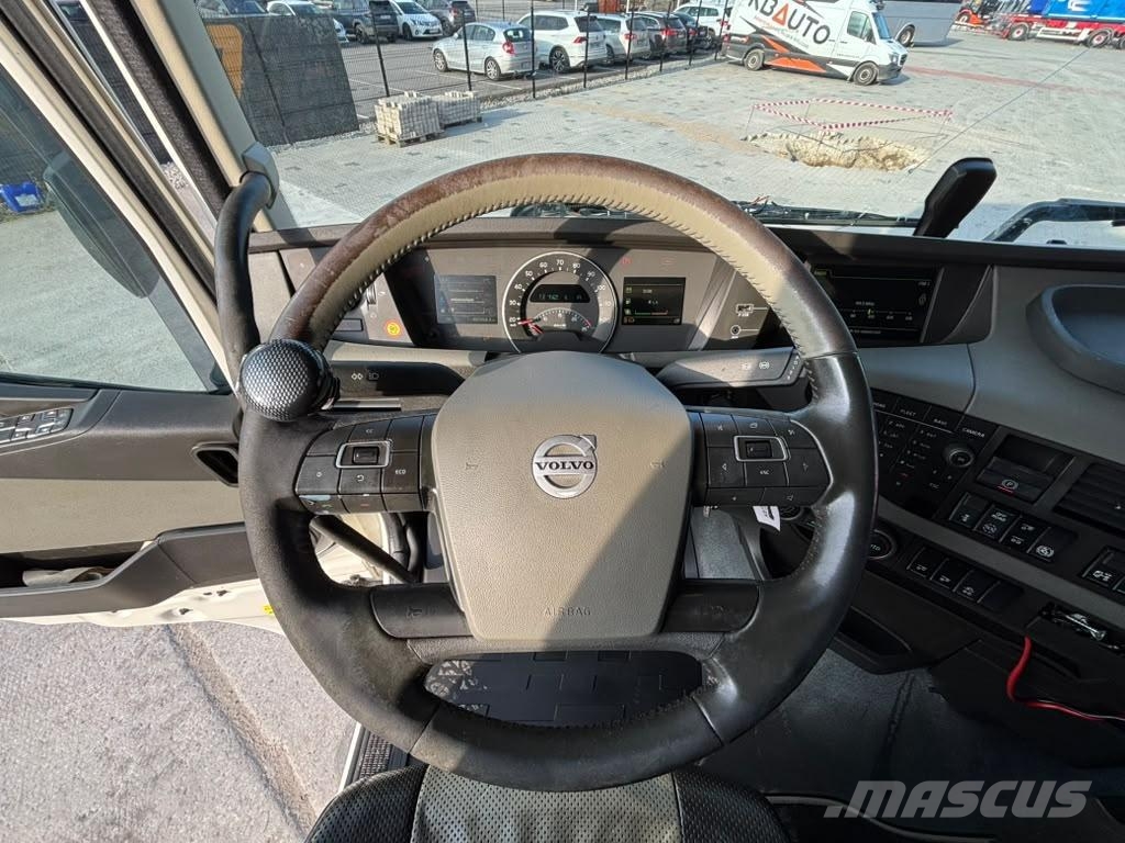 Volvo FH 500 6x2 GLOBE XL / HYDRAULICS Vilcēji