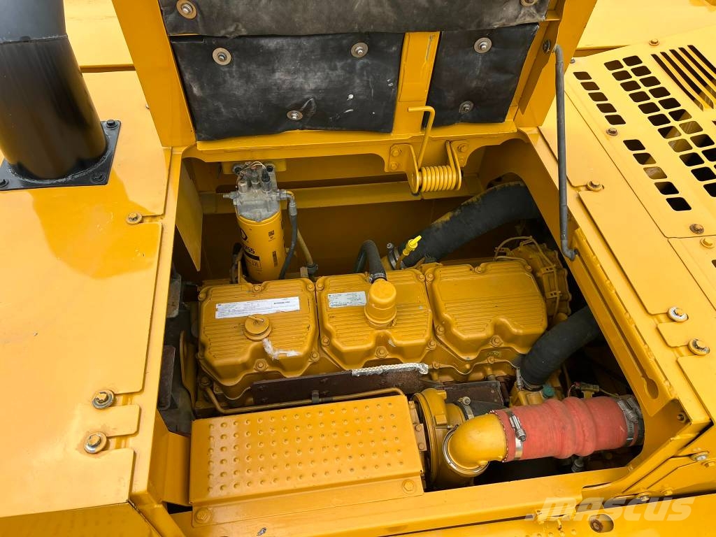 CAT MH374D Material Handler Waste / industry handlers
