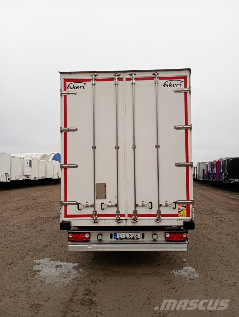 Ekeri SKÅP ÅBENSIDA - KAPELL TAK - HUCKEPACK Semi-Reboques Caixa Fechada