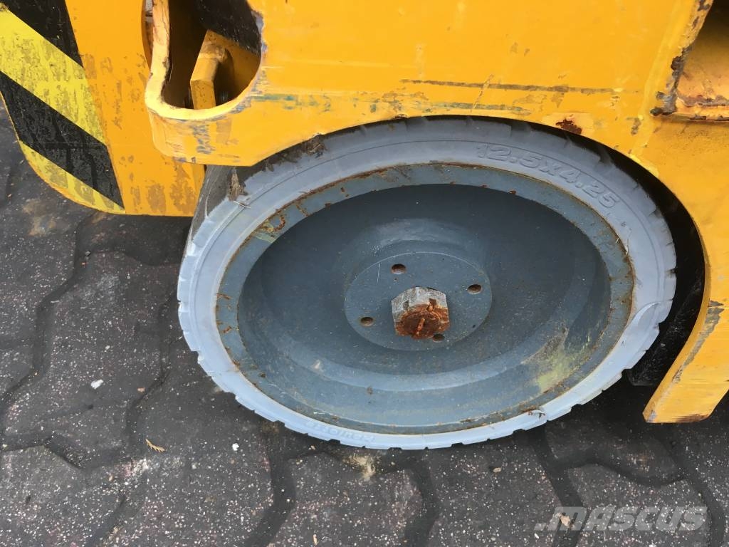 Haulotte OPTIMUM 8 V-2938 EO Вертикальні щоглові підйомники