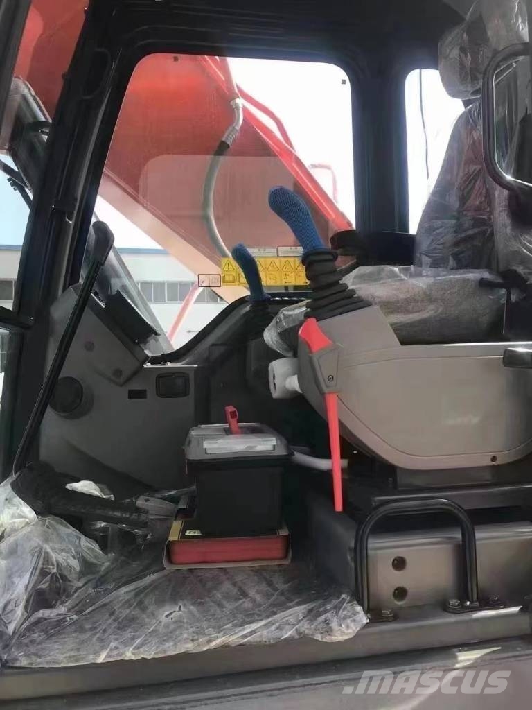 Doosan DX 230 LC Crawler Excavator 履带挖掘机