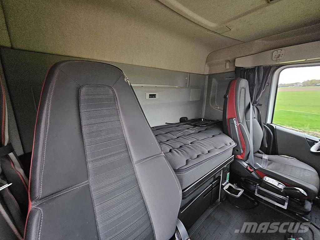 Volvo FH 500 6X2 STEERED PTO+HYDR Tractor Units