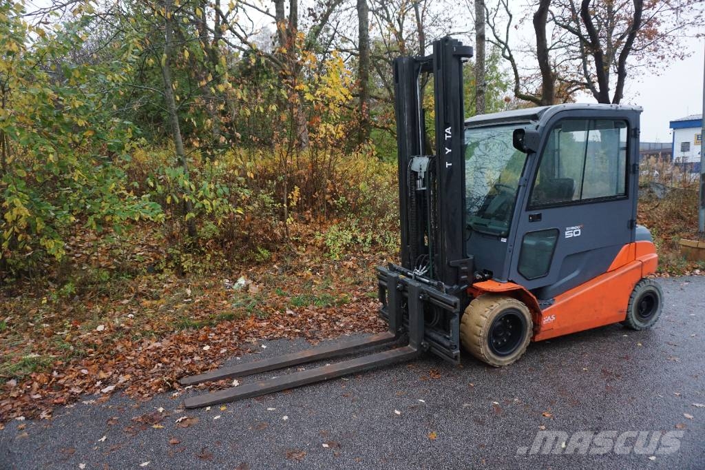 Toyota 8FBMT50 El gaffeltrucks