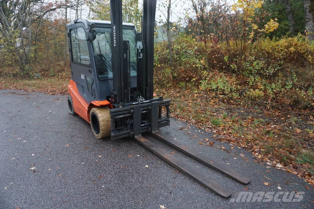 Toyota 8FBMT50 El gaffeltrucks