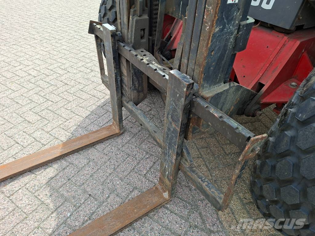 Manitou M 30.4 Maastotrukit