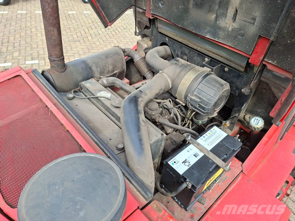 Manitou M 30.4 Maastotrukit