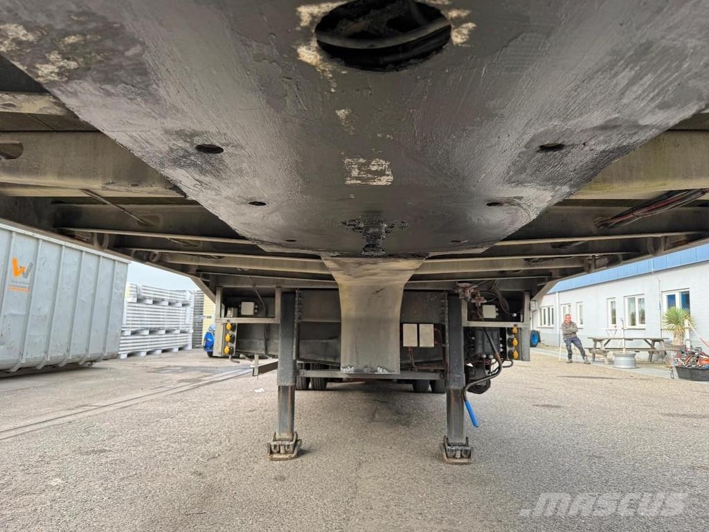 Nooteboom 3 AXLE BPW + 4,6 M EXTENDABLE + LAST AXLE STEERING Podvalníkové návěsy