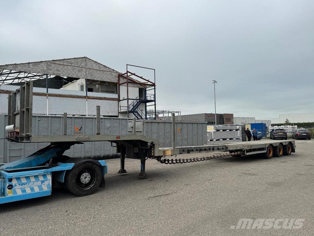 Nooteboom 3 AXLE BPW + 4,6 M EXTENDABLE + LAST AXLE STEERING Podvalníkové návěsy