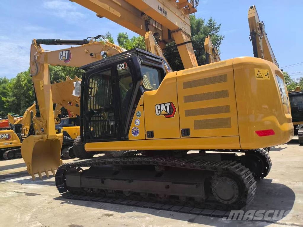 CAT 323 履带挖掘机