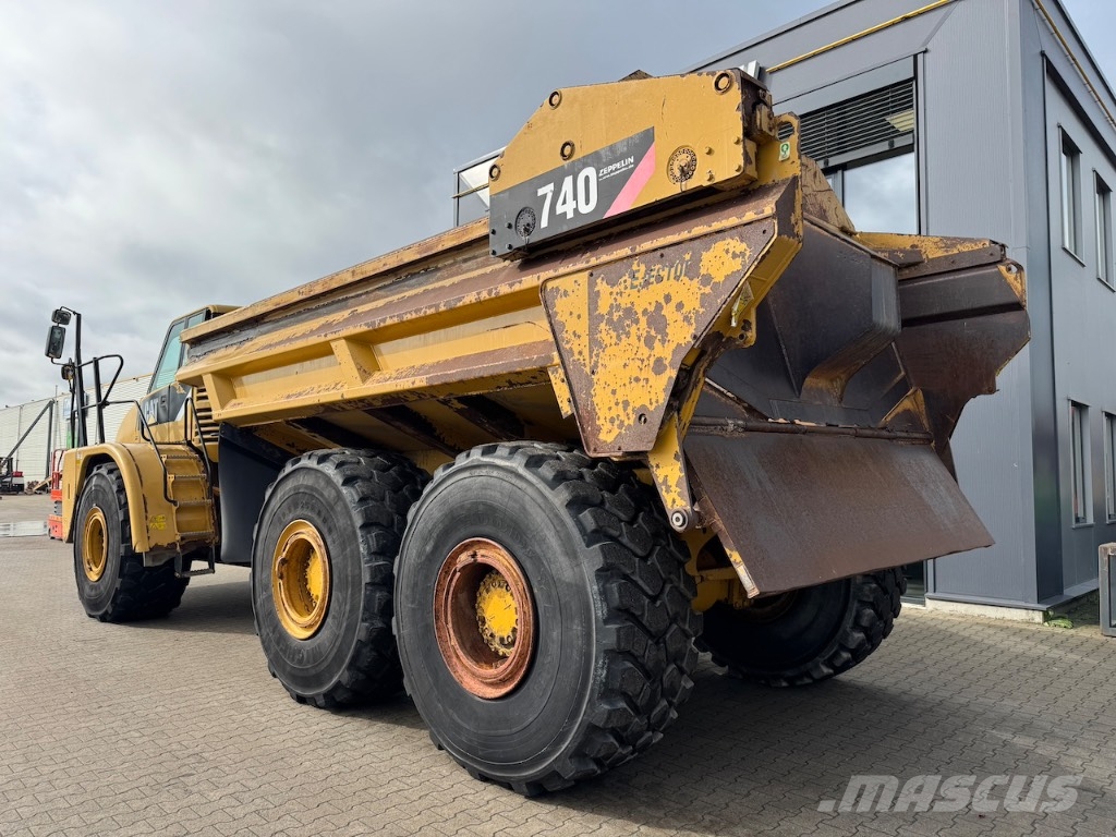 CAT 740 EJ Csuklósdömperek