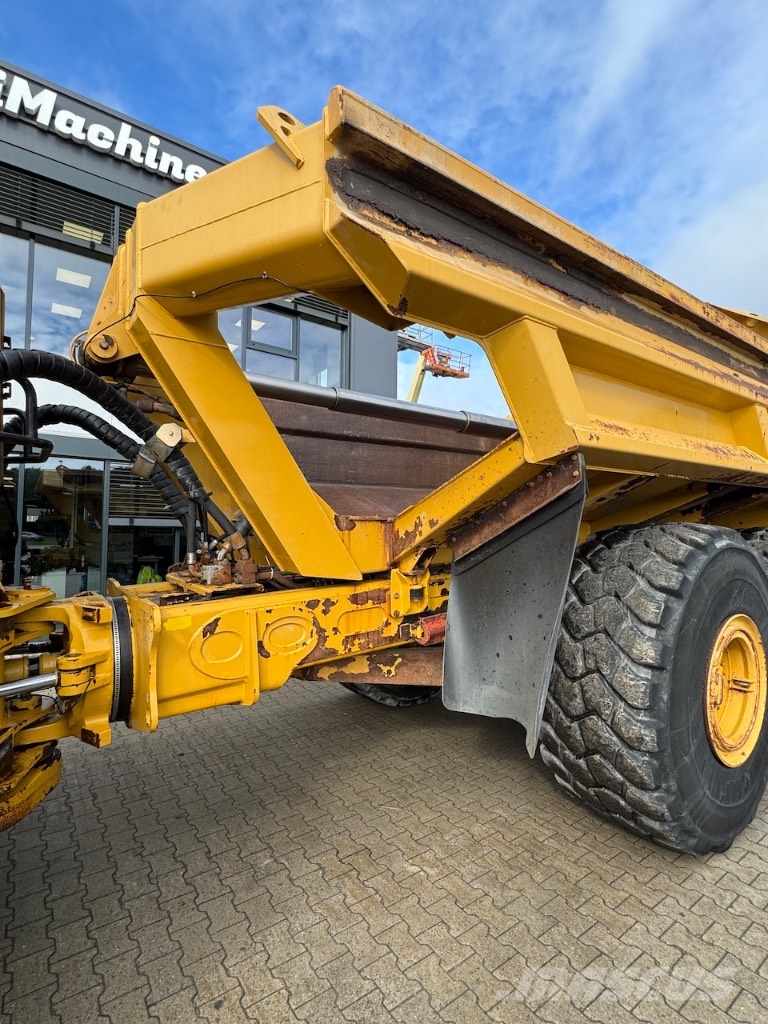 CAT 740 EJ Csuklósdömperek