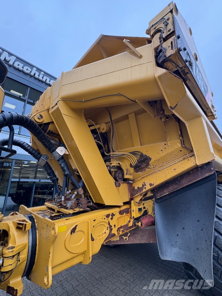 CAT 740 EJ Csuklósdömperek