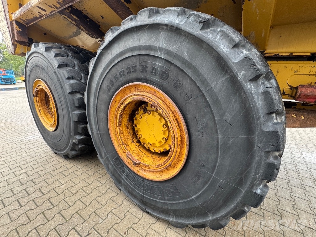 CAT 740 EJ Csuklósdömperek