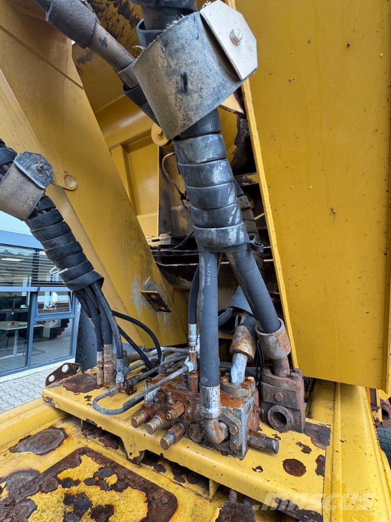 CAT 740 EJ Csuklósdömperek