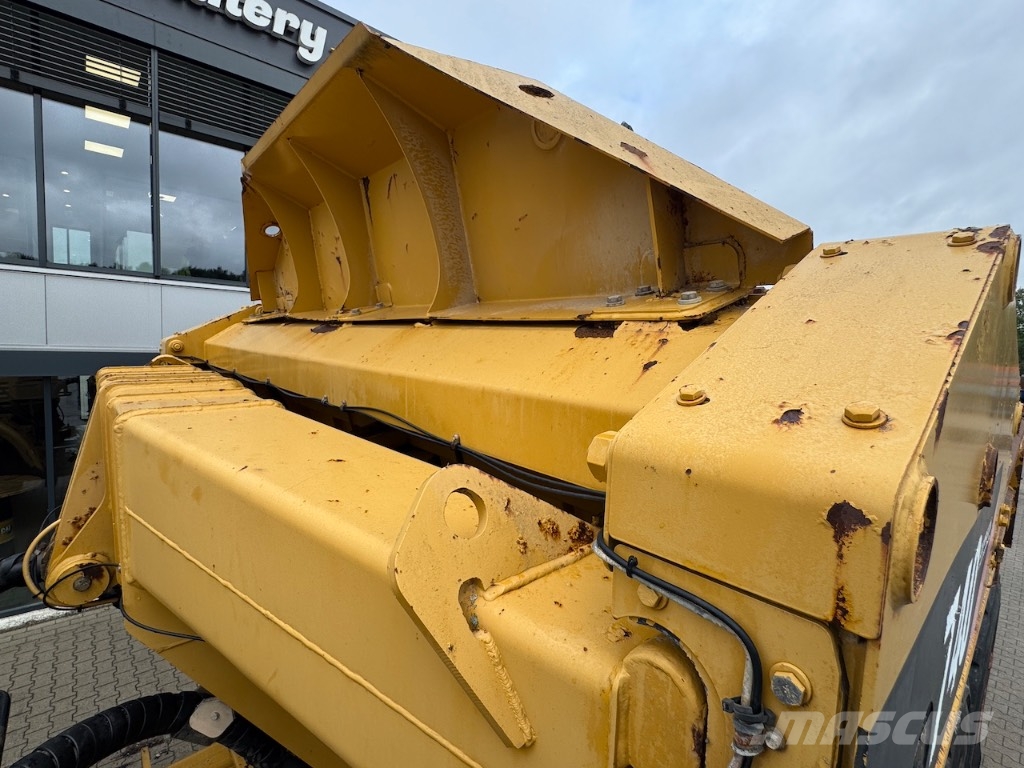 CAT 740 EJ Csuklósdömperek