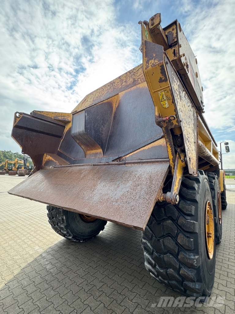 CAT 740 EJ Csuklósdömperek