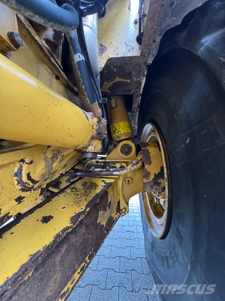 CAT 740 EJ Csuklósdömperek