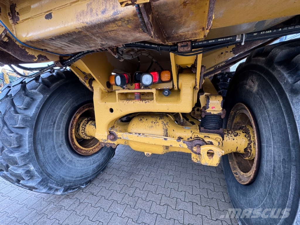 CAT 740 EJ Csuklósdömperek