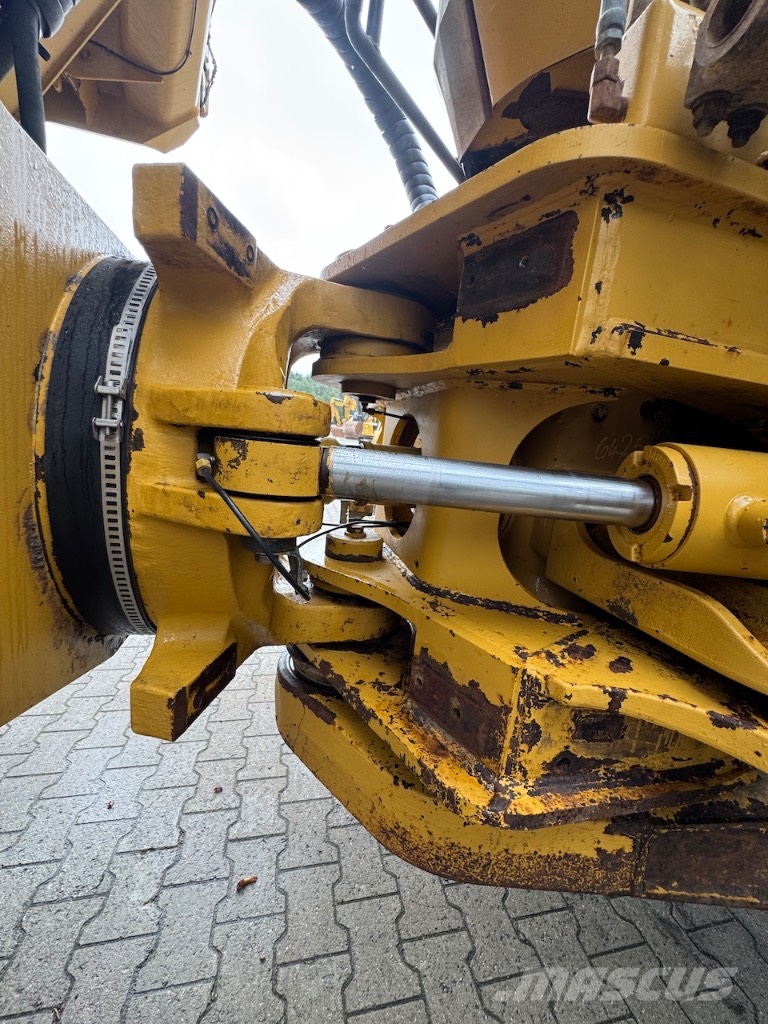 CAT 740 EJ Csuklósdömperek