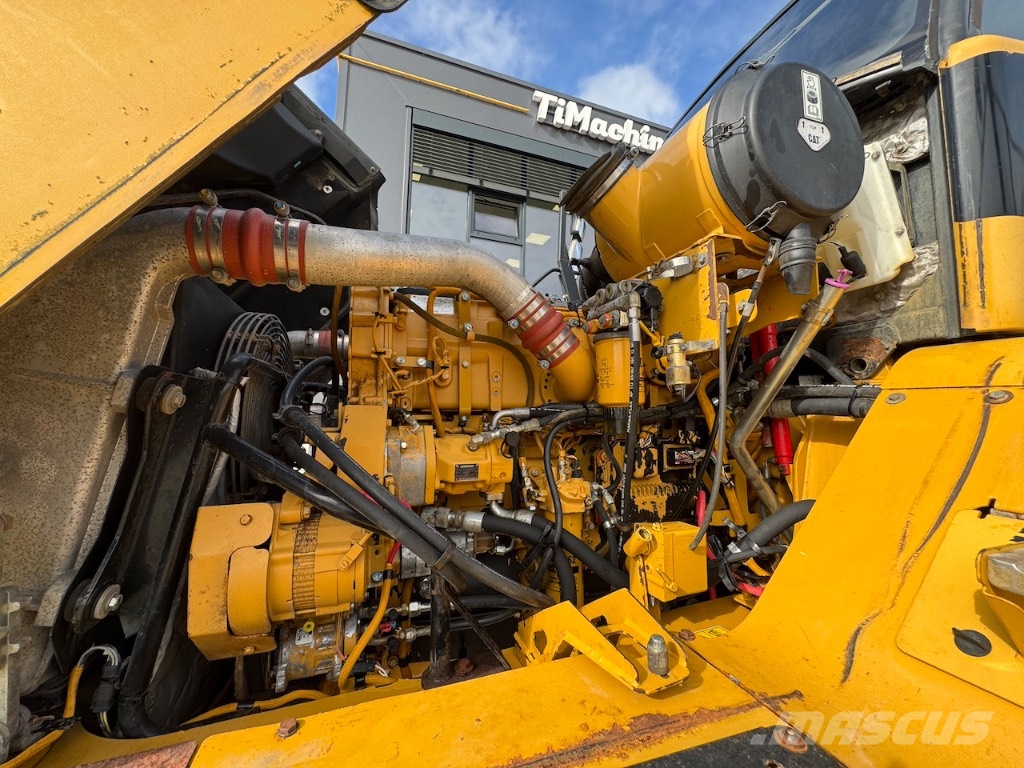 CAT 740 EJ Csuklósdömperek