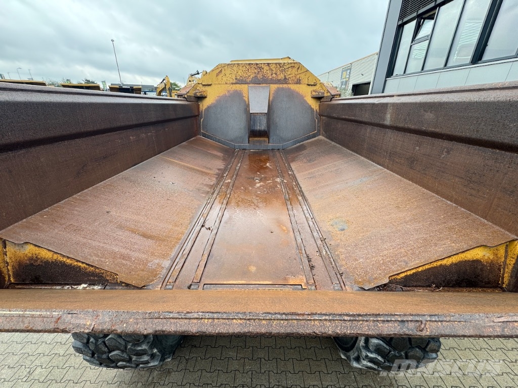 CAT 740 EJ Csuklósdömperek
