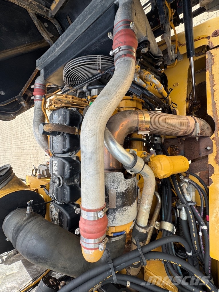 CAT 740 EJ Csuklósdömperek