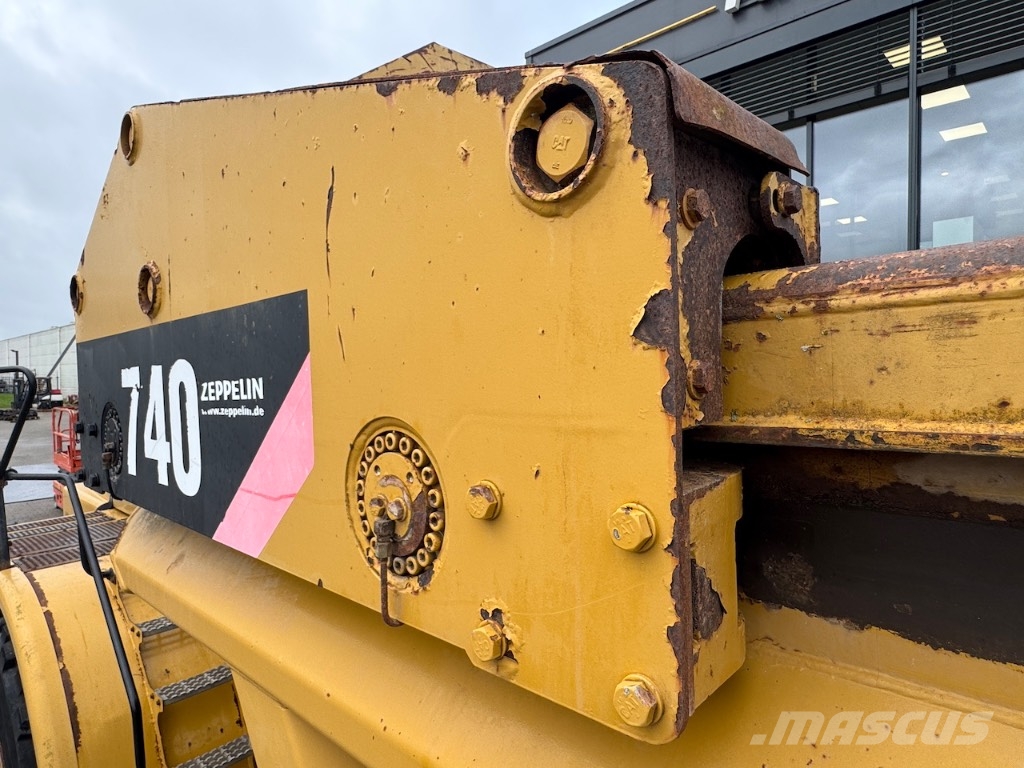 CAT 740 EJ Csuklósdömperek
