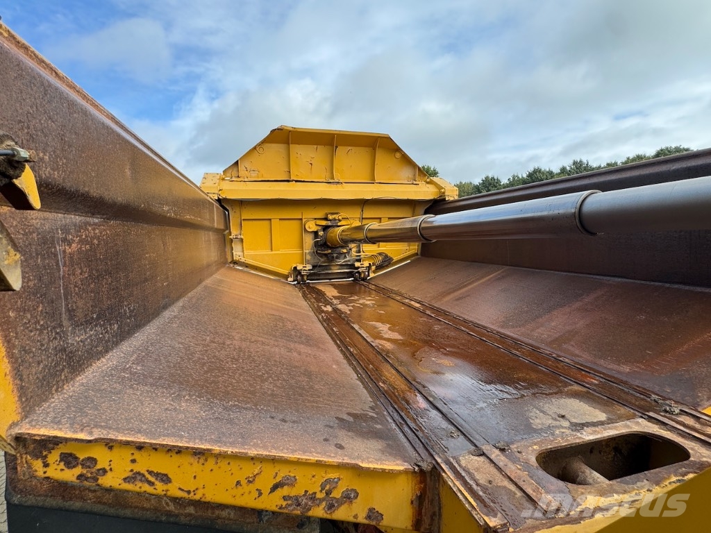 CAT 740 EJ Csuklósdömperek