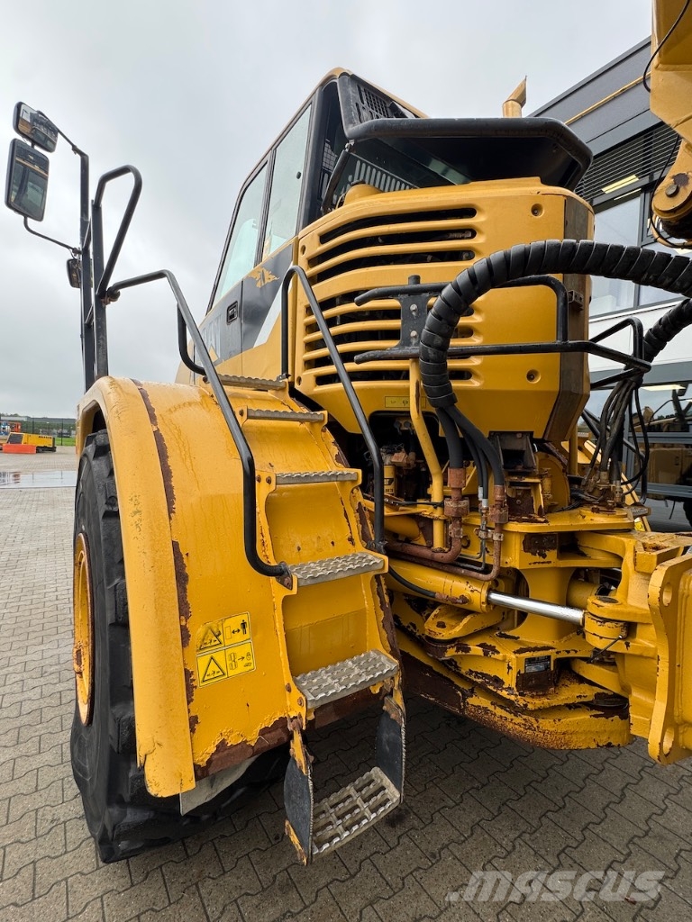 CAT 740 EJ Csuklósdömperek