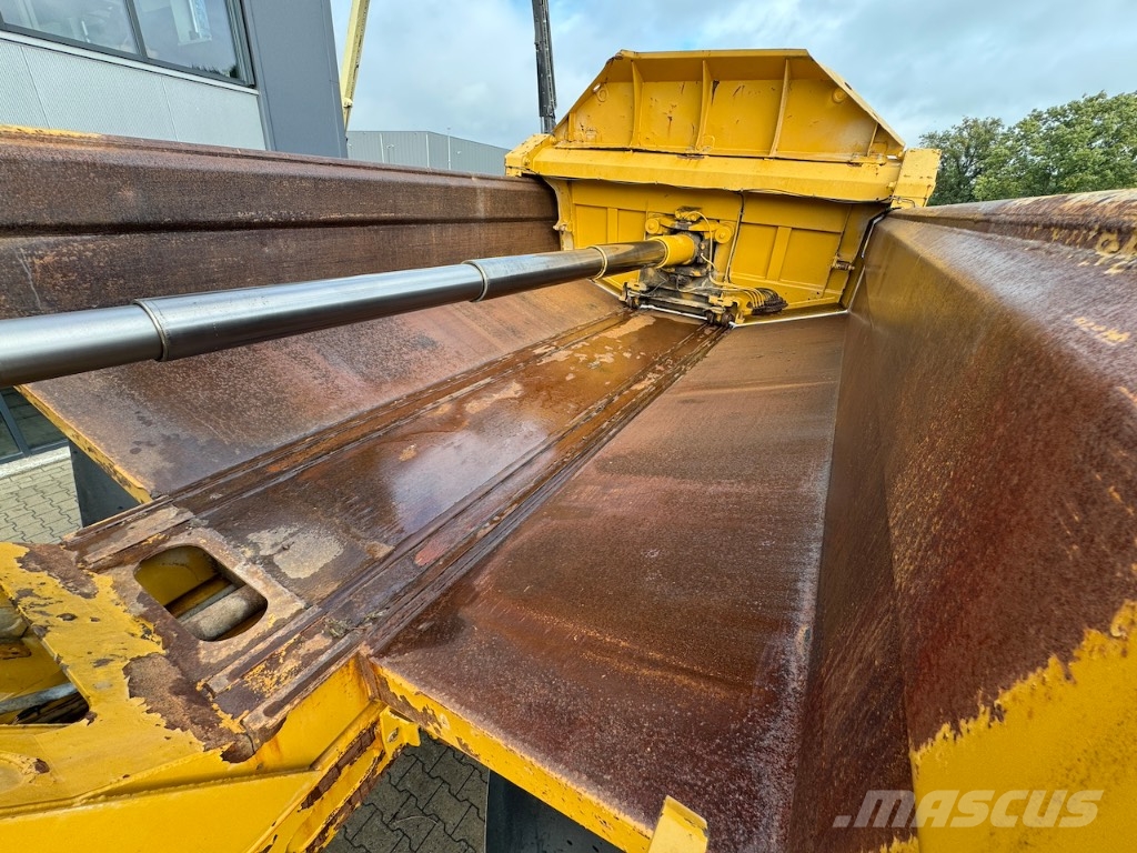 CAT 740 EJ Csuklósdömperek