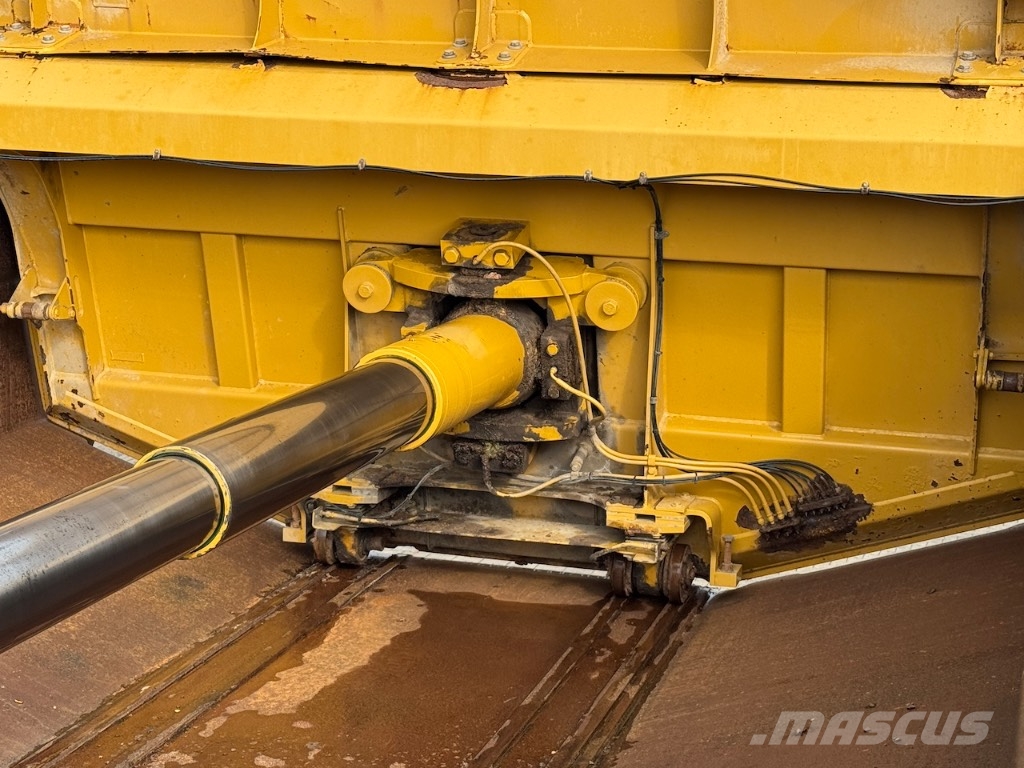 CAT 740 EJ Csuklósdömperek