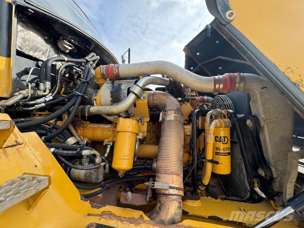 CAT 740 EJ Csuklósdömperek